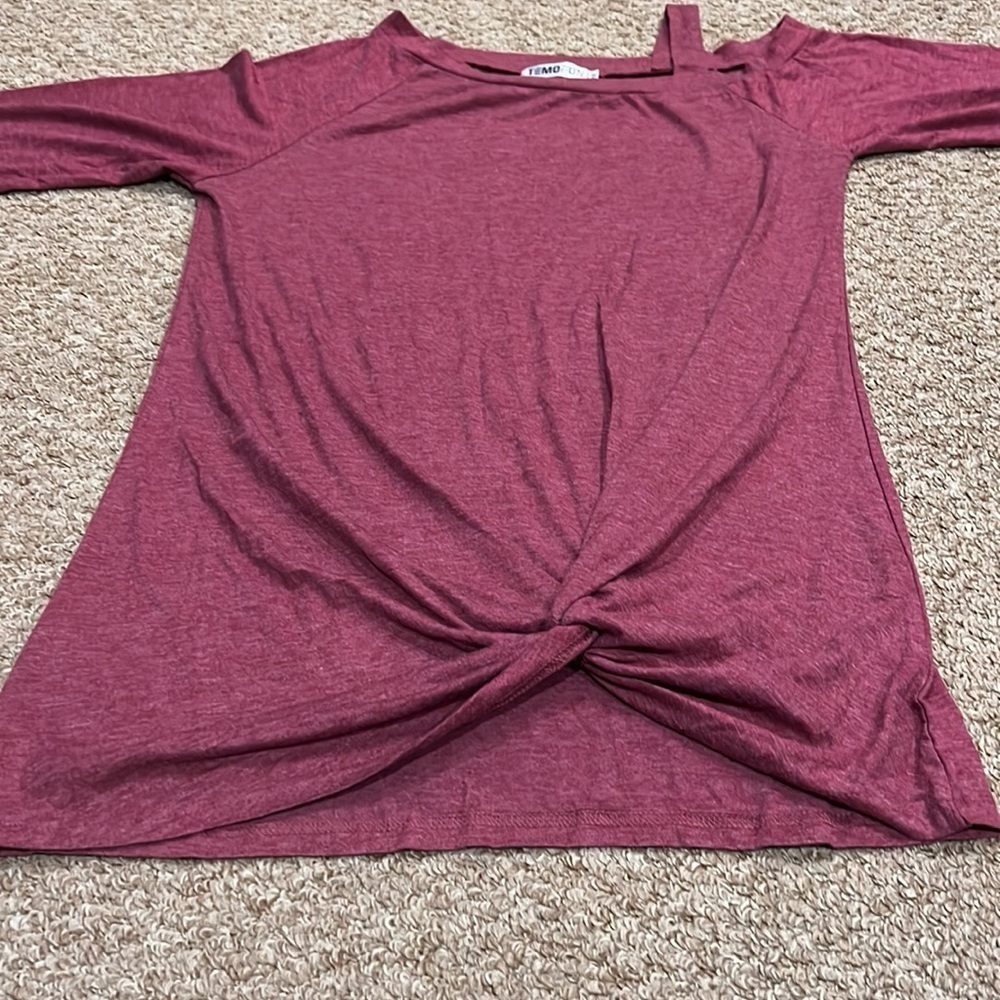 Temofon Women’s Long Sleeve Off-the-shoulder Top With Twisted Front Detail.